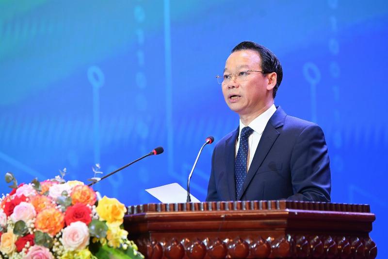 Biểu đồ hoặc sơ đồ thể hiện các trụ cột chính sách hỗ trợ xuất khẩu của chính phủ (thể chế, xúc tiến thương mại, hạ tầng, nhân lực), minh họa giải pháp tối ưu hóa vai trò xuất khẩu