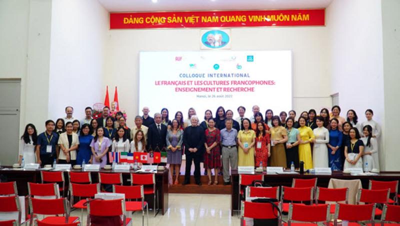 Chuyên gia giáo dục ngôn ngữ chia sẻ kinh nghiệm học tiếng Pháp hiệu quả