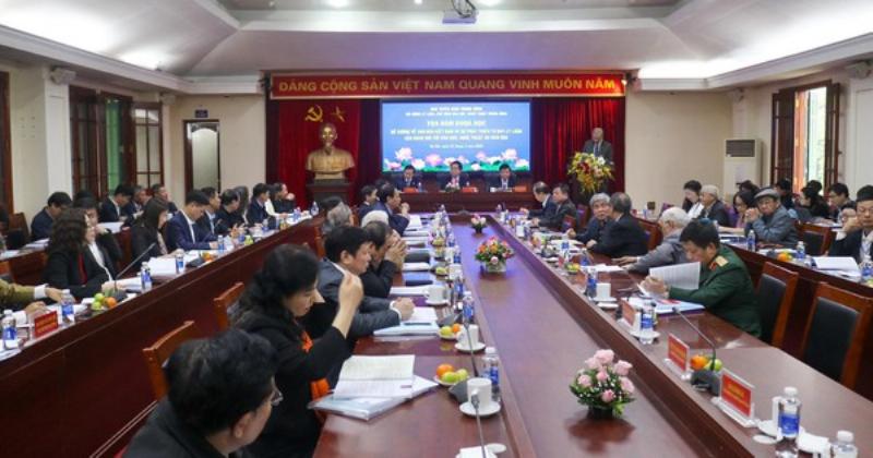 Hinh tuong van hoc dong gop vao su phat trien va lich su cua nen van hoc