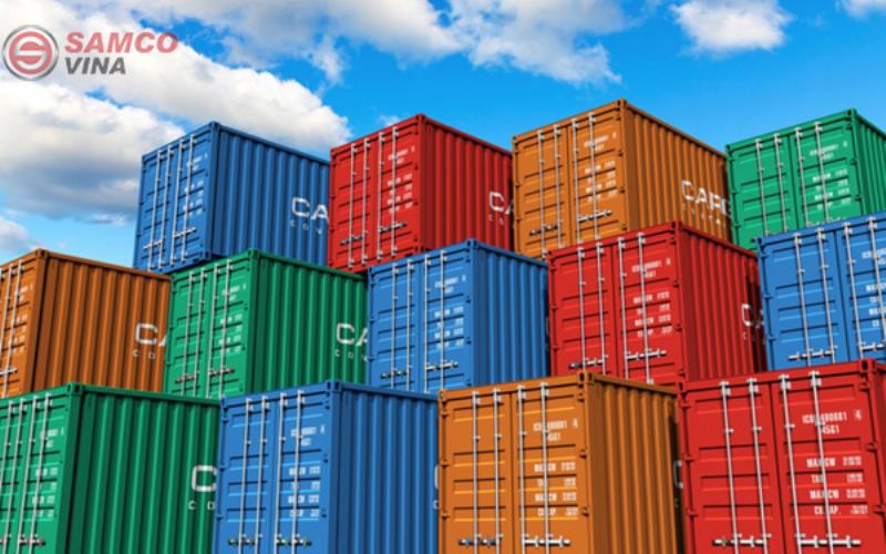 Tổng quan kích thước bên ngoài tiêu chuẩn của container 20 feet, thể hiện chiều dài, chiều rộng và chiều cao chính xác
