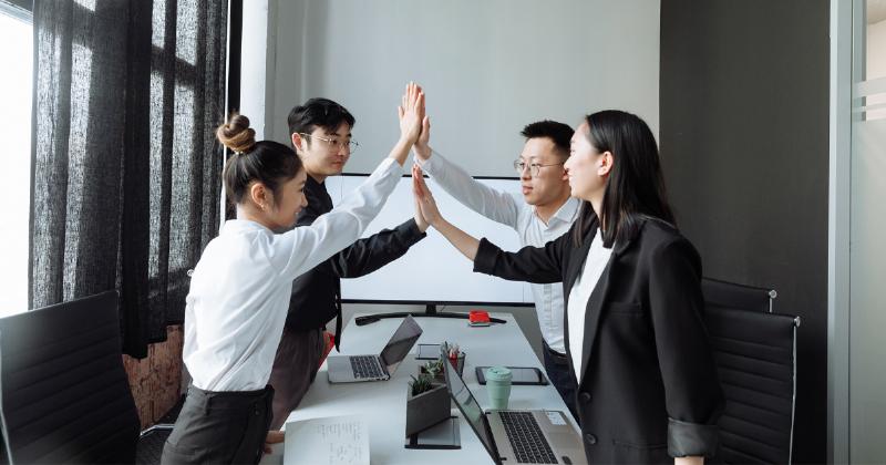 Minh họa các lưu ý quan trọng khi đoán tâm lý qua tranh vẽ: không chẩn đoán, tôn trọng riêng tư, không vội kết luận, xem xét ngữ cảnh.
