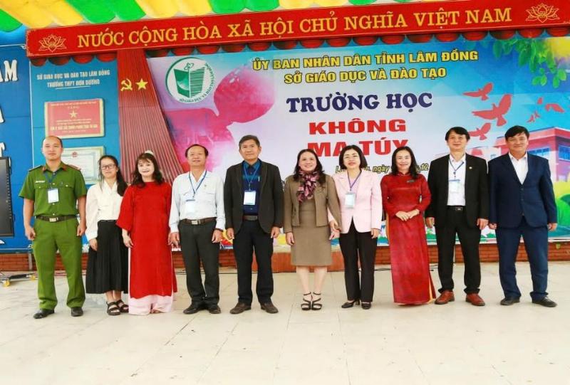 Luyện thi CDCS cơ hội nghề nghiệp