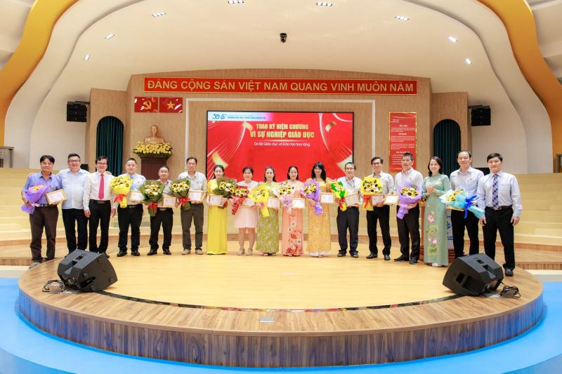 Nền tảng vững chắc cho những thành tựu khoa học kĩ thuật của Nhật Bản.