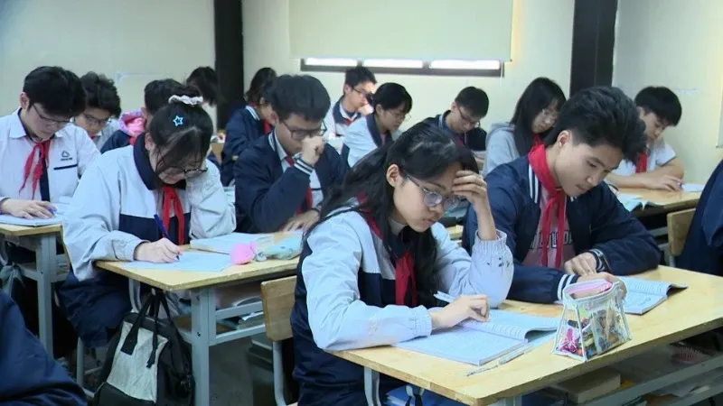 Hệ thống thi cử và đánh giá trong thực trạng giáo dục Việt Nam hiện nay vẫn còn nhiều áp lực và cần đổi mới