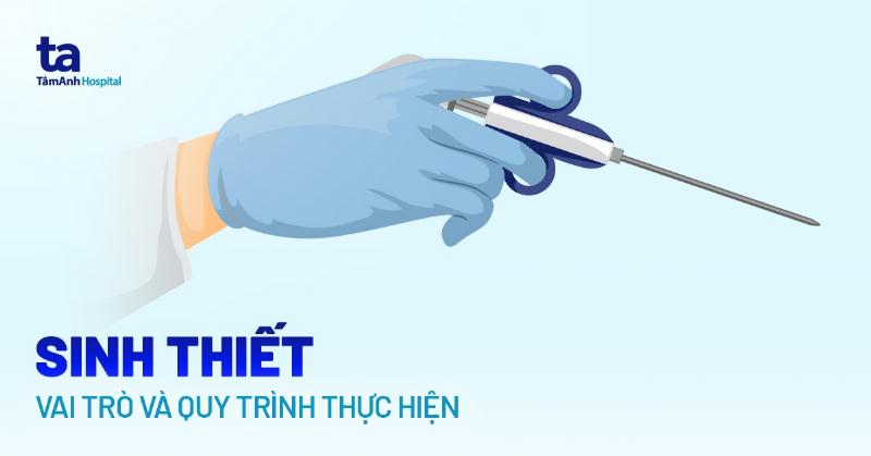 Sinh viên đang thực hành ký sinh trùng trong phòng thí nghiệm với kính hiển vi và các dụng cụ chuyên dụng.