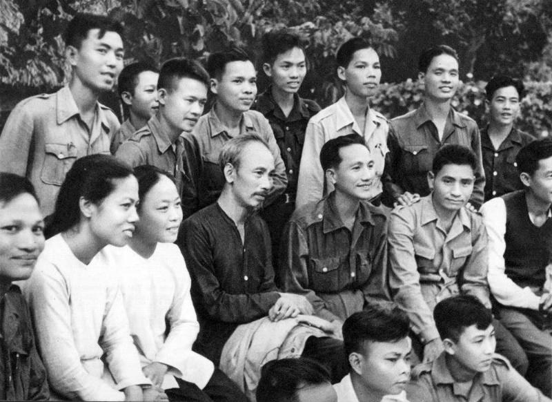 Vận mệnh người sinh năm 1949