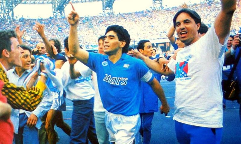 Diego Maradona và Câu lạc bộ bóng đá Napoli