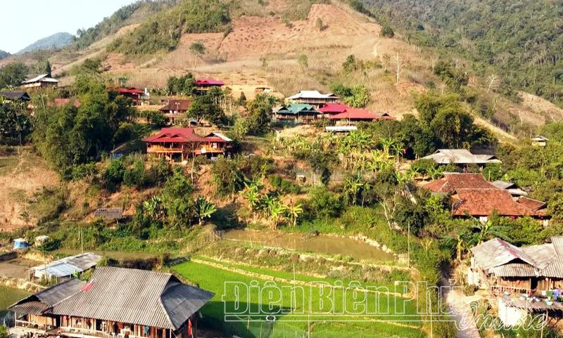 Hinh anh nguoi tre tham gia hoat dong van hoa truyen thong the hien su giu gin gia tri