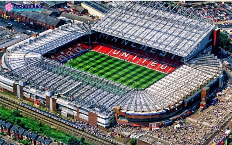 Sân Old Trafford